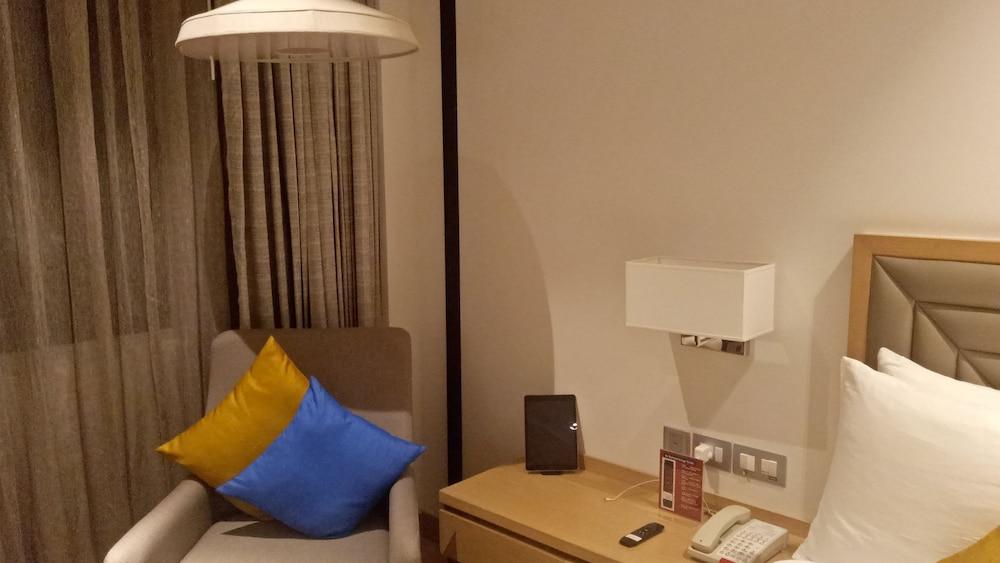 Welcomhotel By Itc Hotels, Racecourse, Коимбатур Экстерьер фото A room at the hotel