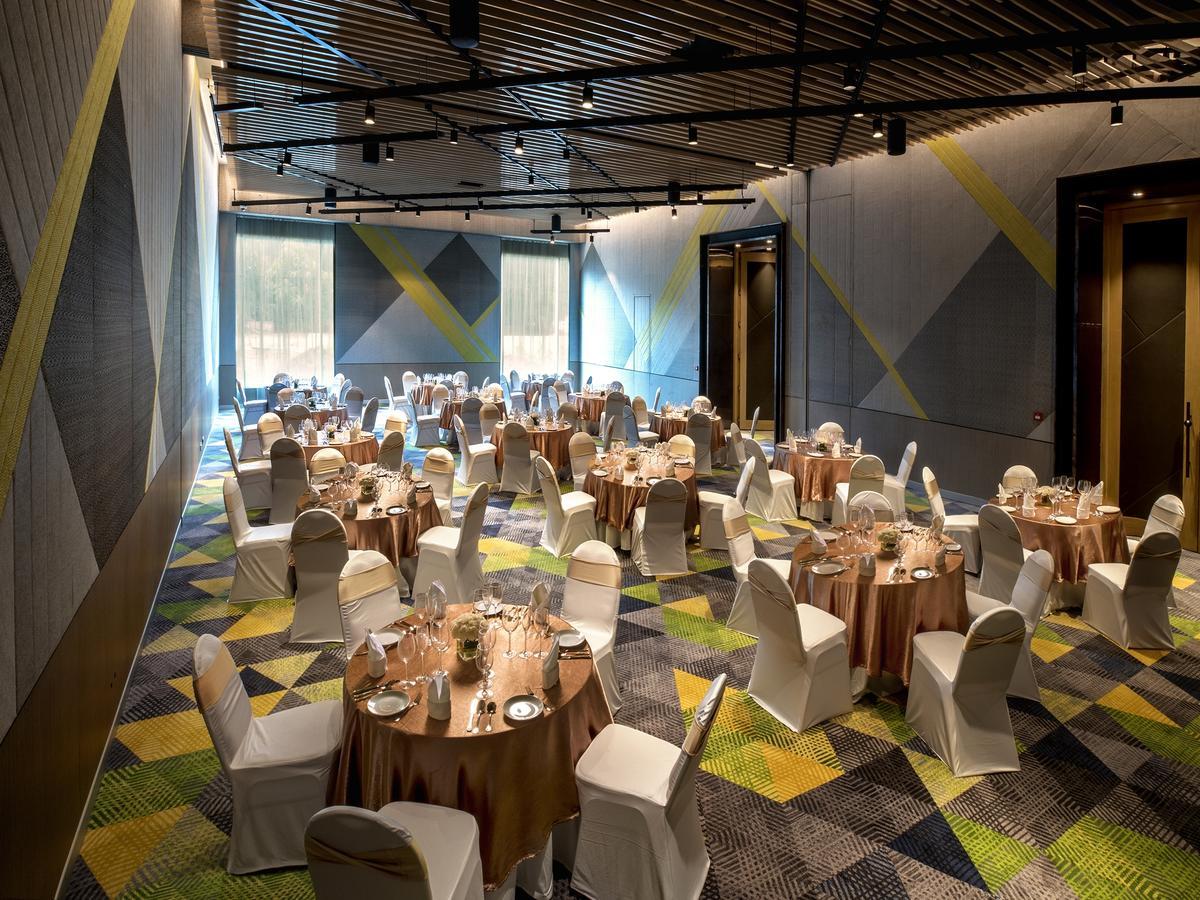 Welcomhotel By Itc Hotels, Racecourse, Коимбатур Экстерьер фото The ballroom of the hotel
